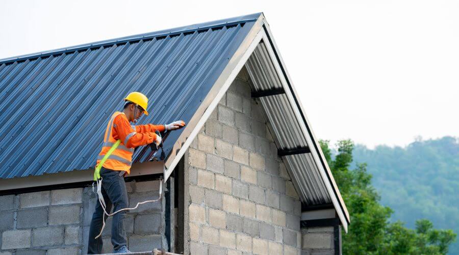 Professional residential roofers in Hubbard Lake, MI